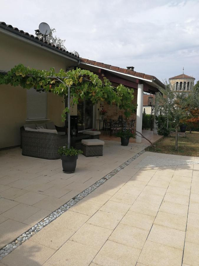 Au Doux Repos Panzió Lucbardez-et-Bargues Kültér fotó